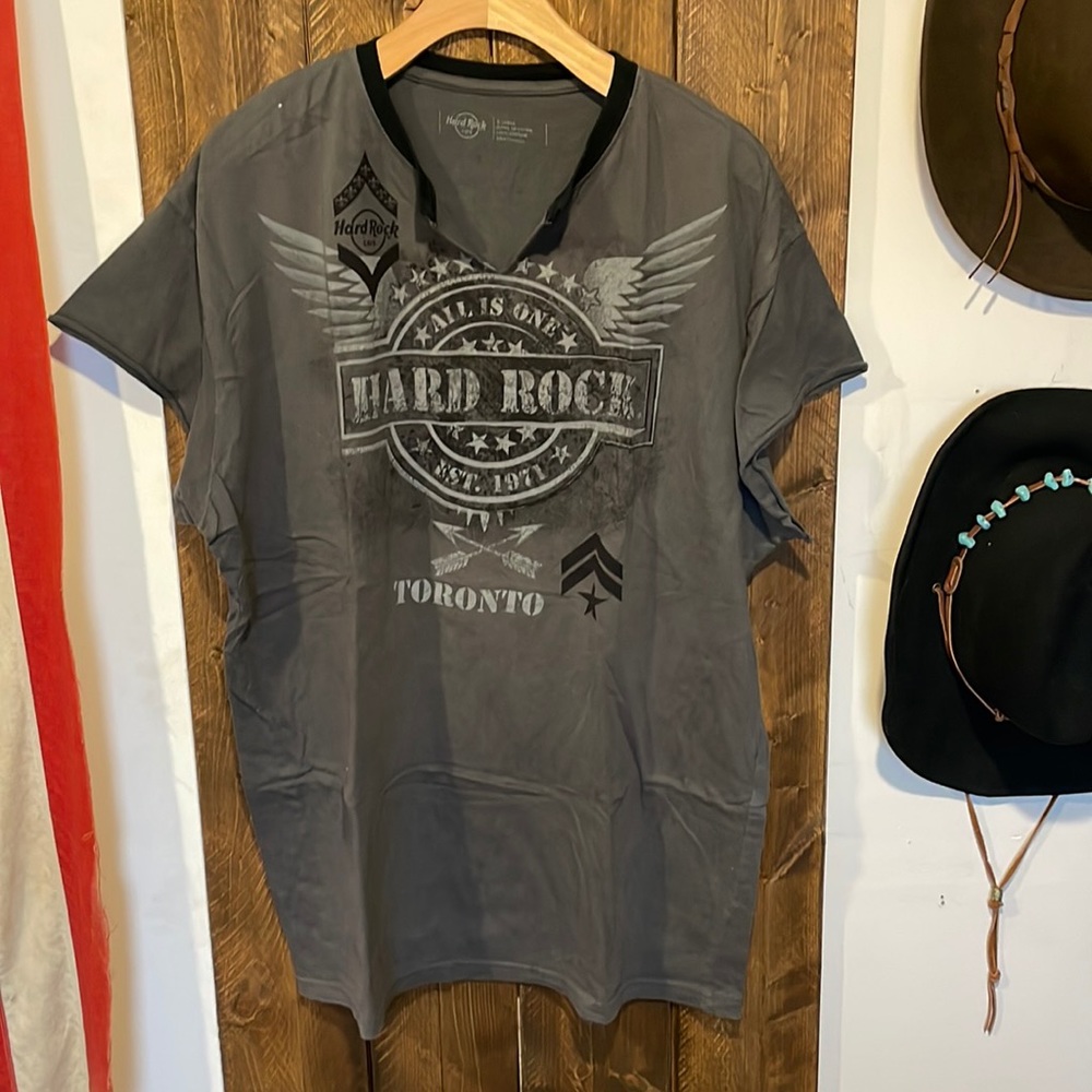 Hard Rock Cafe cut off t shirt